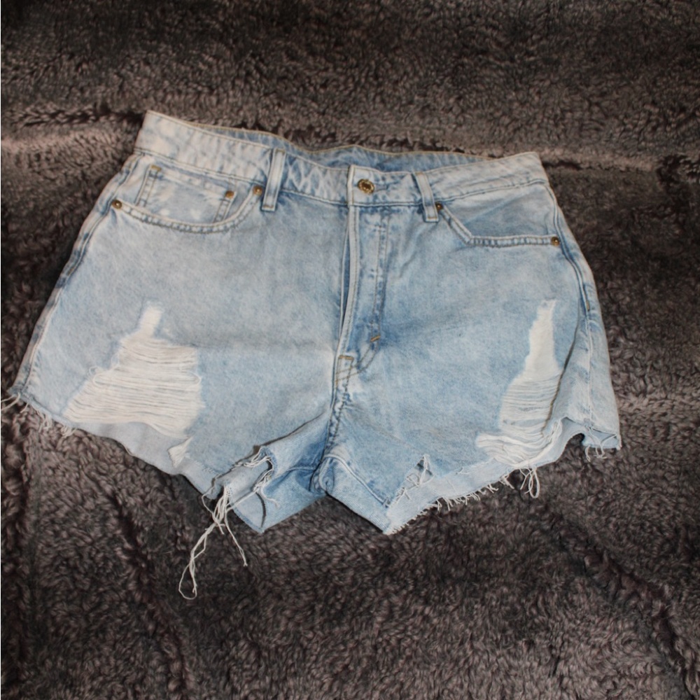 H&M Light Wash Distressed Jean Shorts
